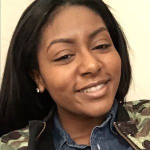 Meet your Posher, Myeisha